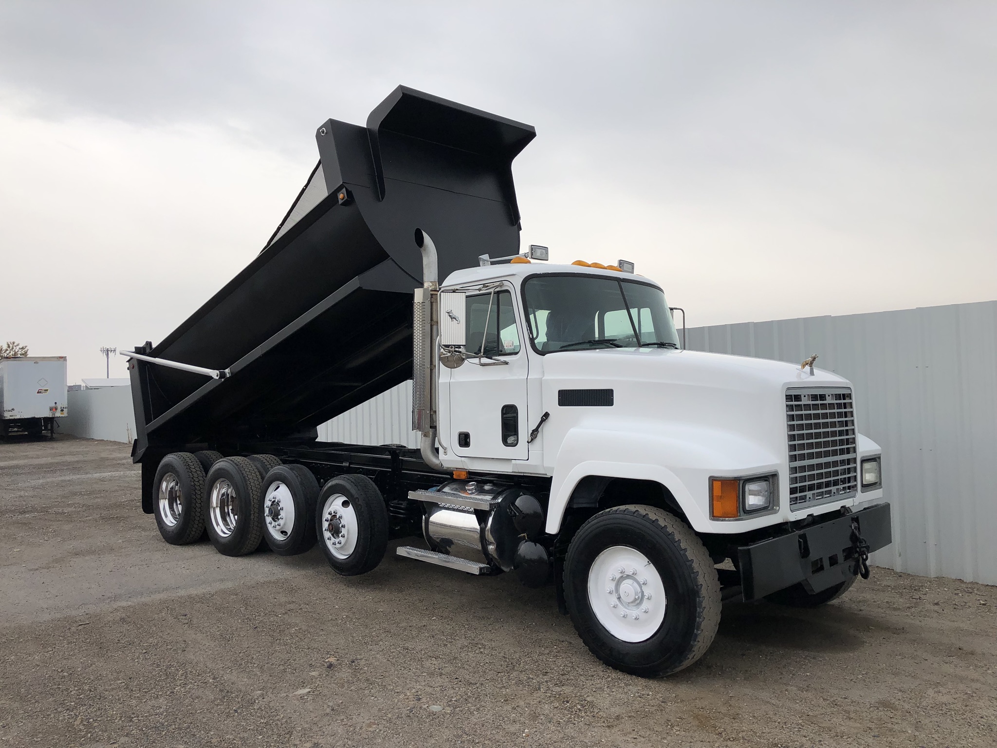 rc rock truck dump truck