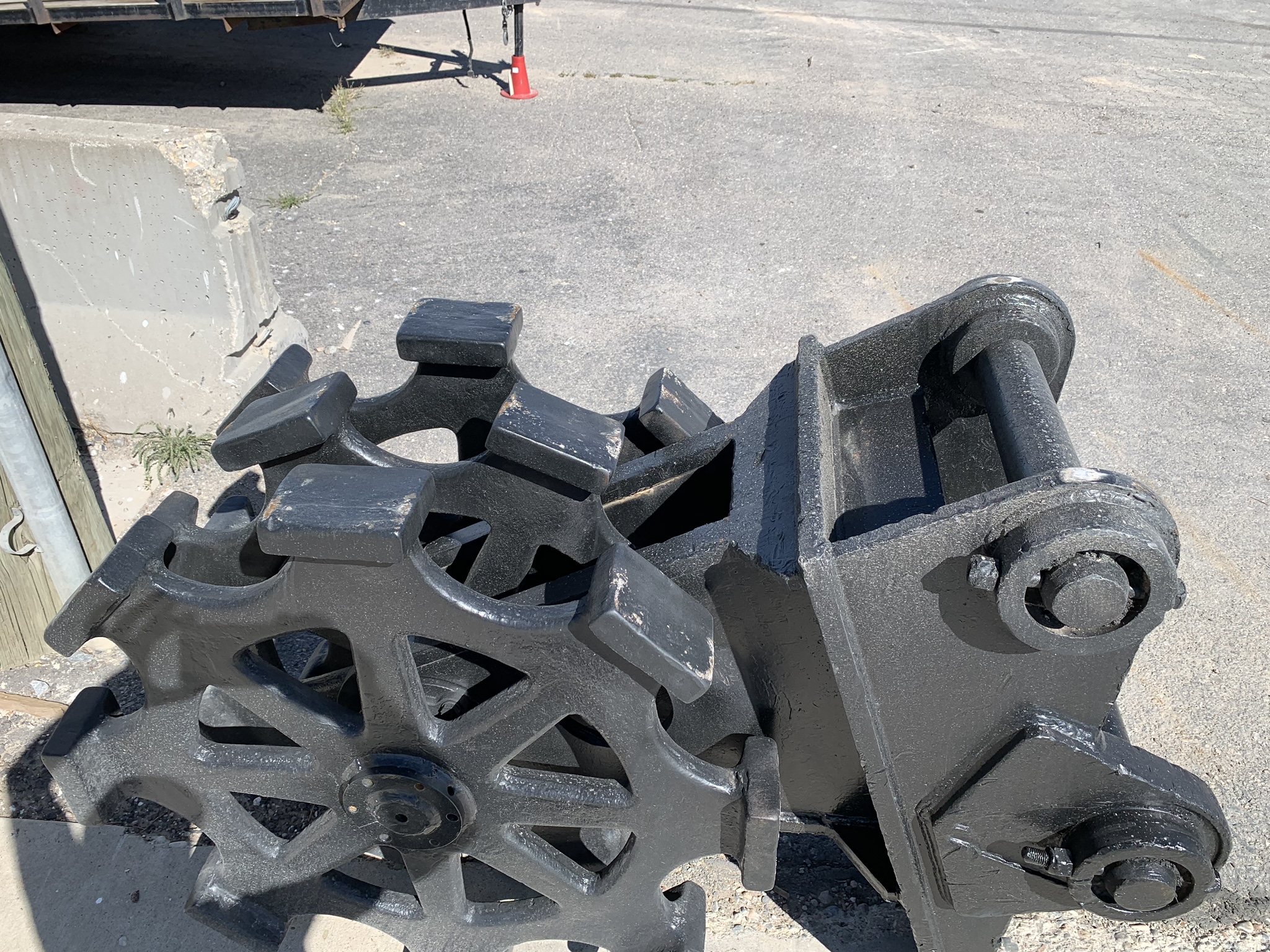 24" 210 SIZE COMPACTION WHEEL Dogface Heavy Equipment Sales Dogface