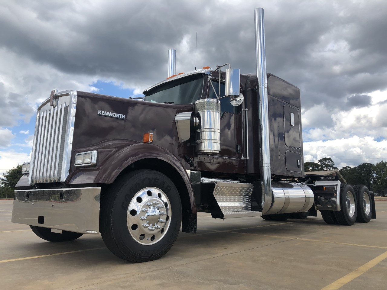 W900 Kenworth Glider-2