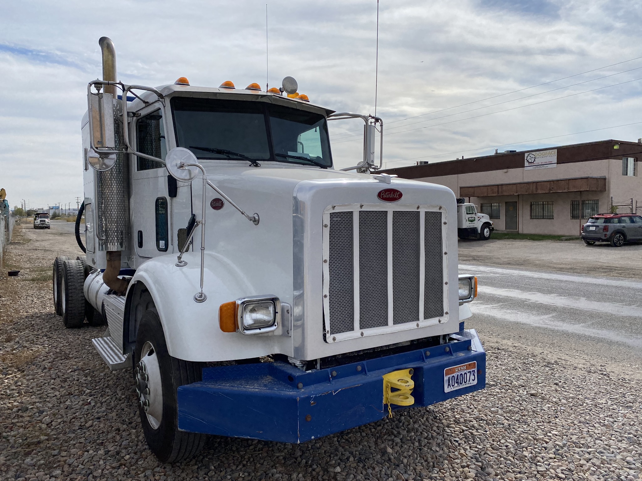 379 SHORT SLEEPER TRUCK - Dogface Heavy Equipment Sales : Dogface Heavy