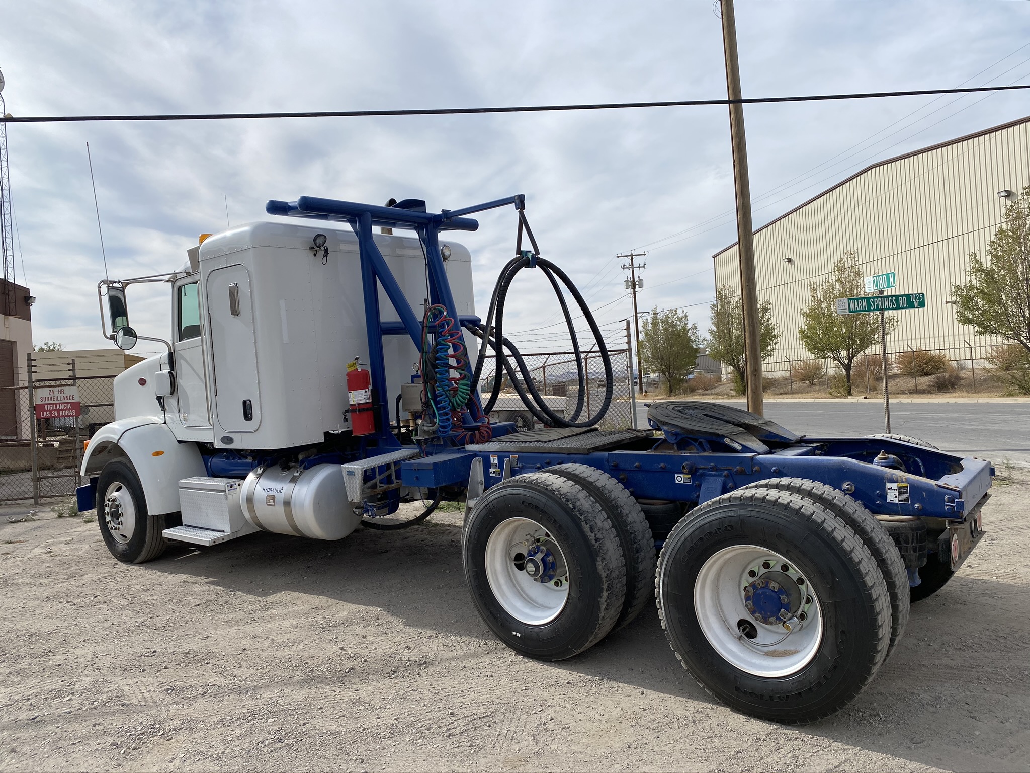 379 SHORT SLEEPER TRUCK - Dogface Heavy Equipment Sales : Dogface Heavy