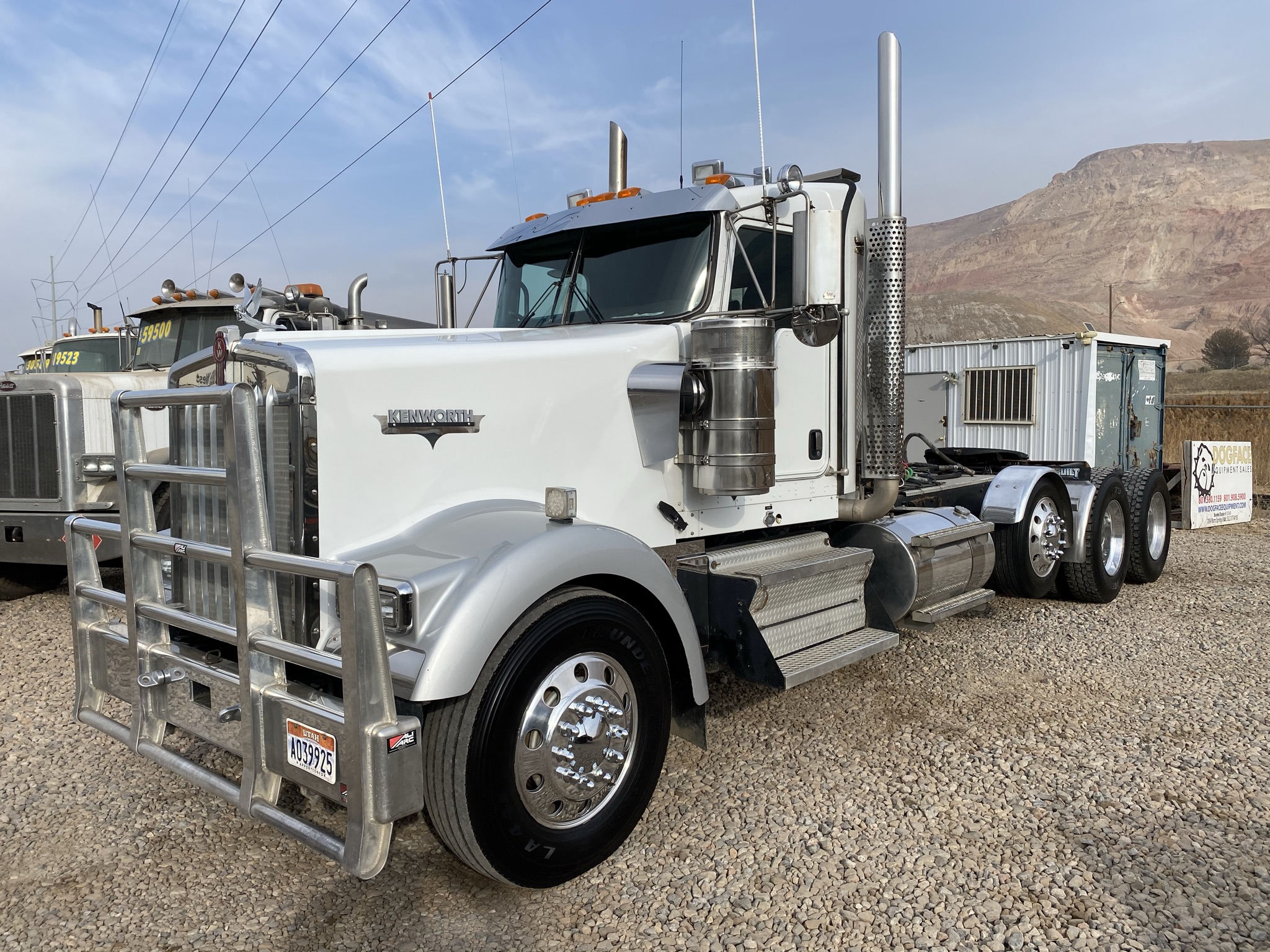W900L EXSTENDED DAY CAB Dogface Heavy Equipment Sales Dogface Heavy