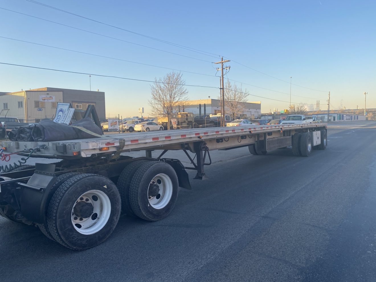 1991 RAVENS 48' BY 102' FLAT BED TRAILER