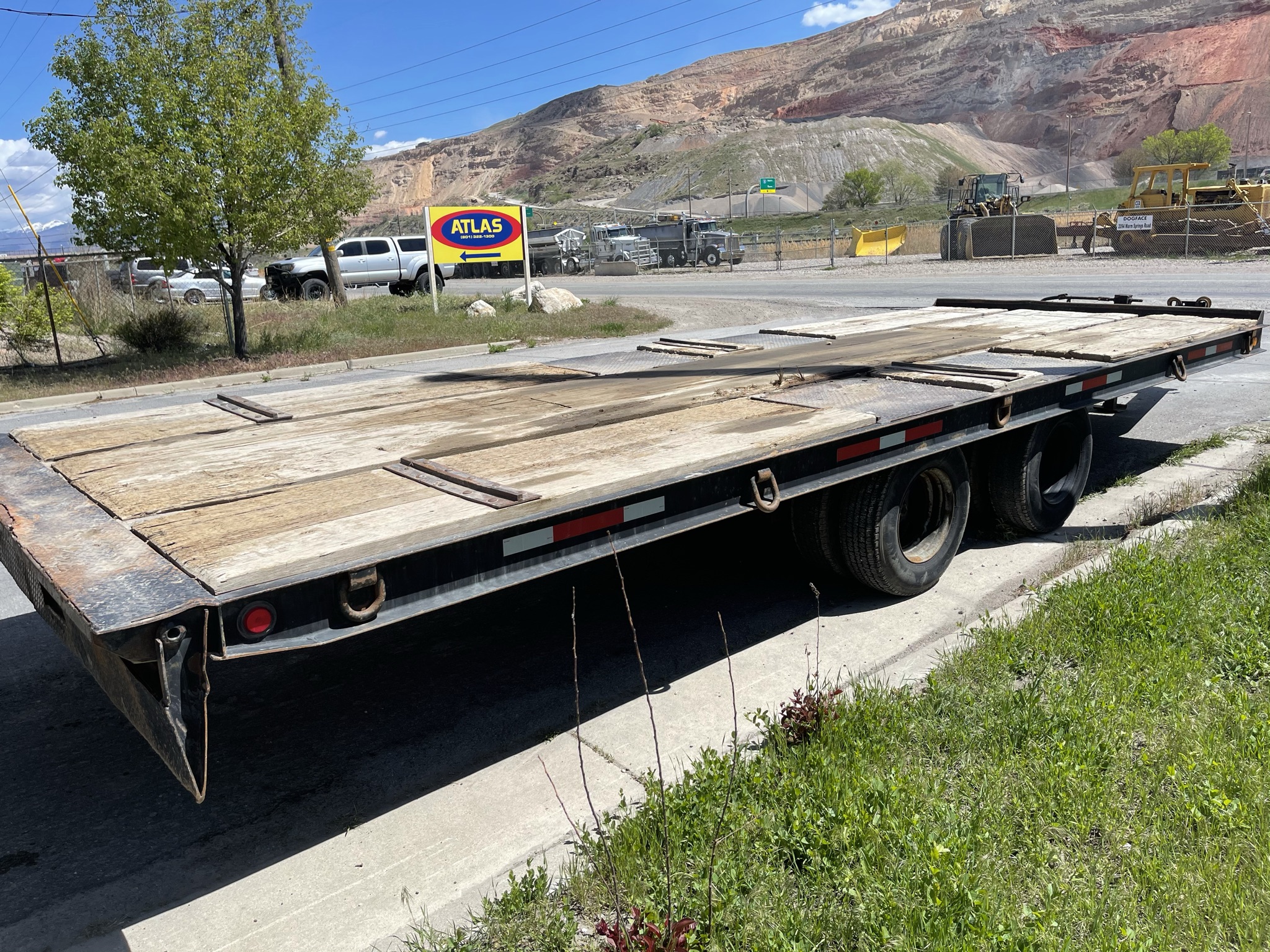 T242400 Tilt Deck Trailer Dogface Heavy Equipment Sales Dogface