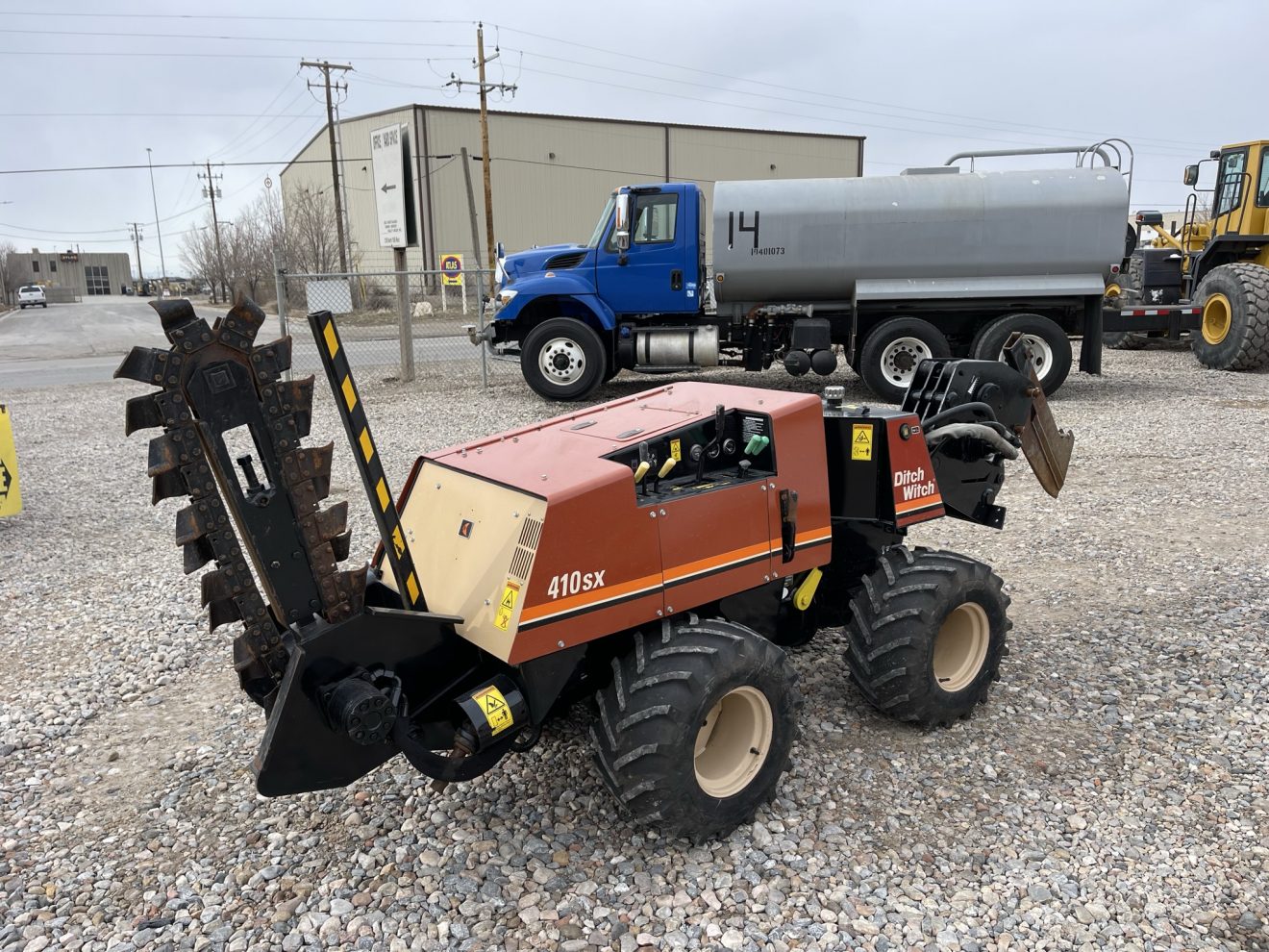DITCH WITCH MODEL 410SX TRENCHER COMBO