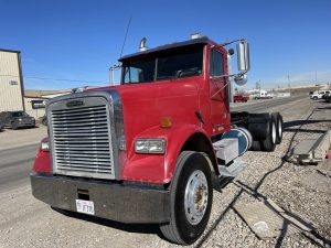 1997 FREIGHTLINER FLD120 DAY Cab truck