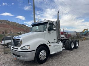 2006 FREIGHTLINER COLUMBIA DAY CAB TRUCK