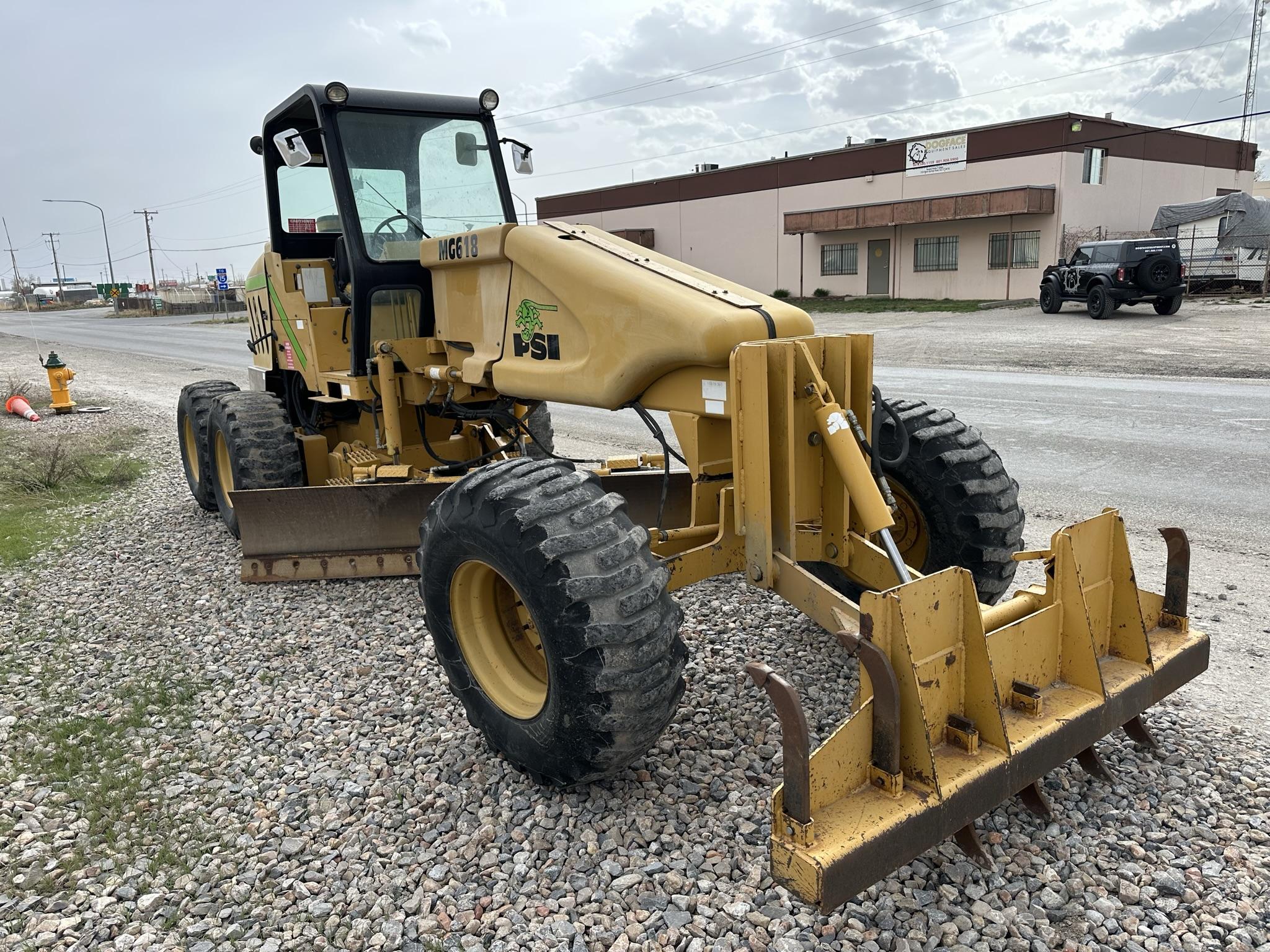 MG618 MOTOR GRADER Dogface Heavy Equipment Sales Dogface Heavy
