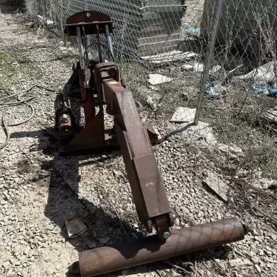 TRUCK STACKER FIFTH WHEEL BOOM AND HOOK