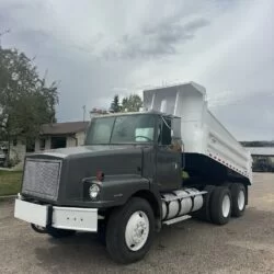 DUMP TRUCK