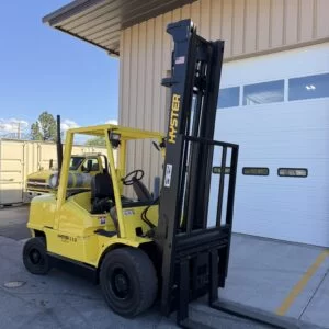 110 FORTIS 10,000 POUND FORKLIFT